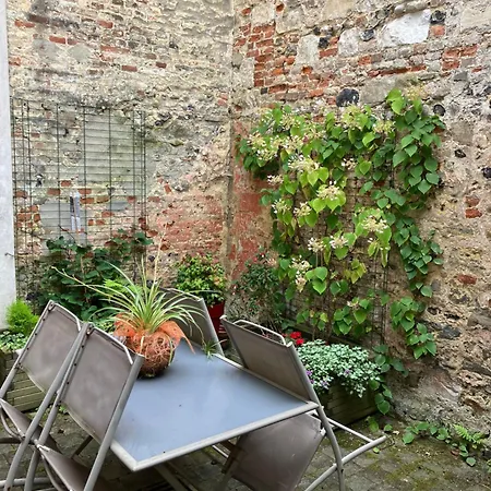 Nyaraló Des Gargouilles *